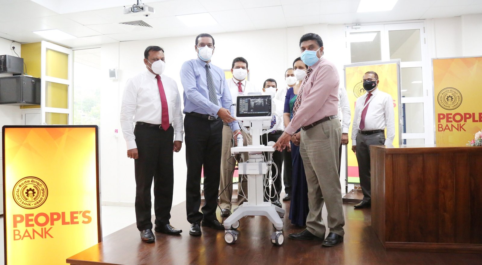 People’s Bank further commemorates its 60th Anniversary by donating a Portable Ultra Sound Scanner to the Kandy National Hospital