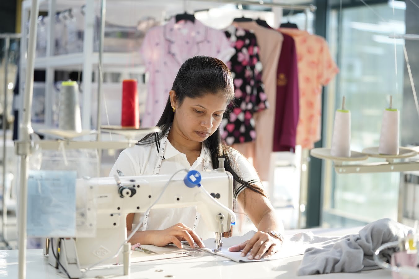 ඇඟළුම් සාර්ථක ව්යාපාරයක් බවට පත් කළ හැකියි