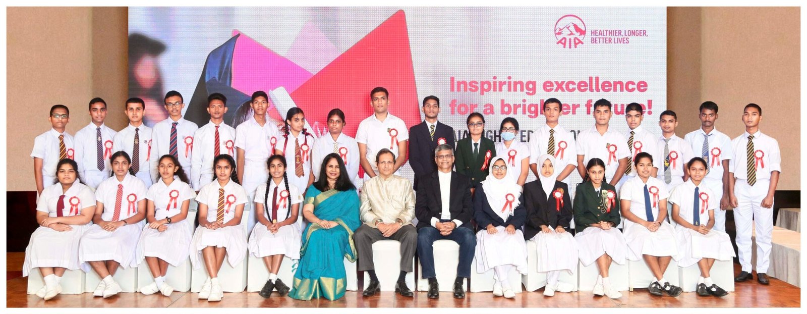 Mr. Ravinatha Aryasinha inspires winners of the 28th consecutive AIA Higher Education Scholarships