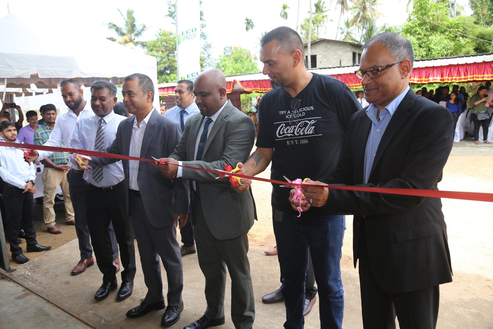 The Coca-Cola Foundation, Eco Spindles සහ Janathakshan එක්ව කොළඹ නගරයේ ප්ලාස්ටික් දුෂණය පිටුදැකීම ‘Eko Wave’ අපද්‍රව්‍ය පෙර සැකසුම් මධ්‍යස්ථානය ස්ථාපිත කරයි