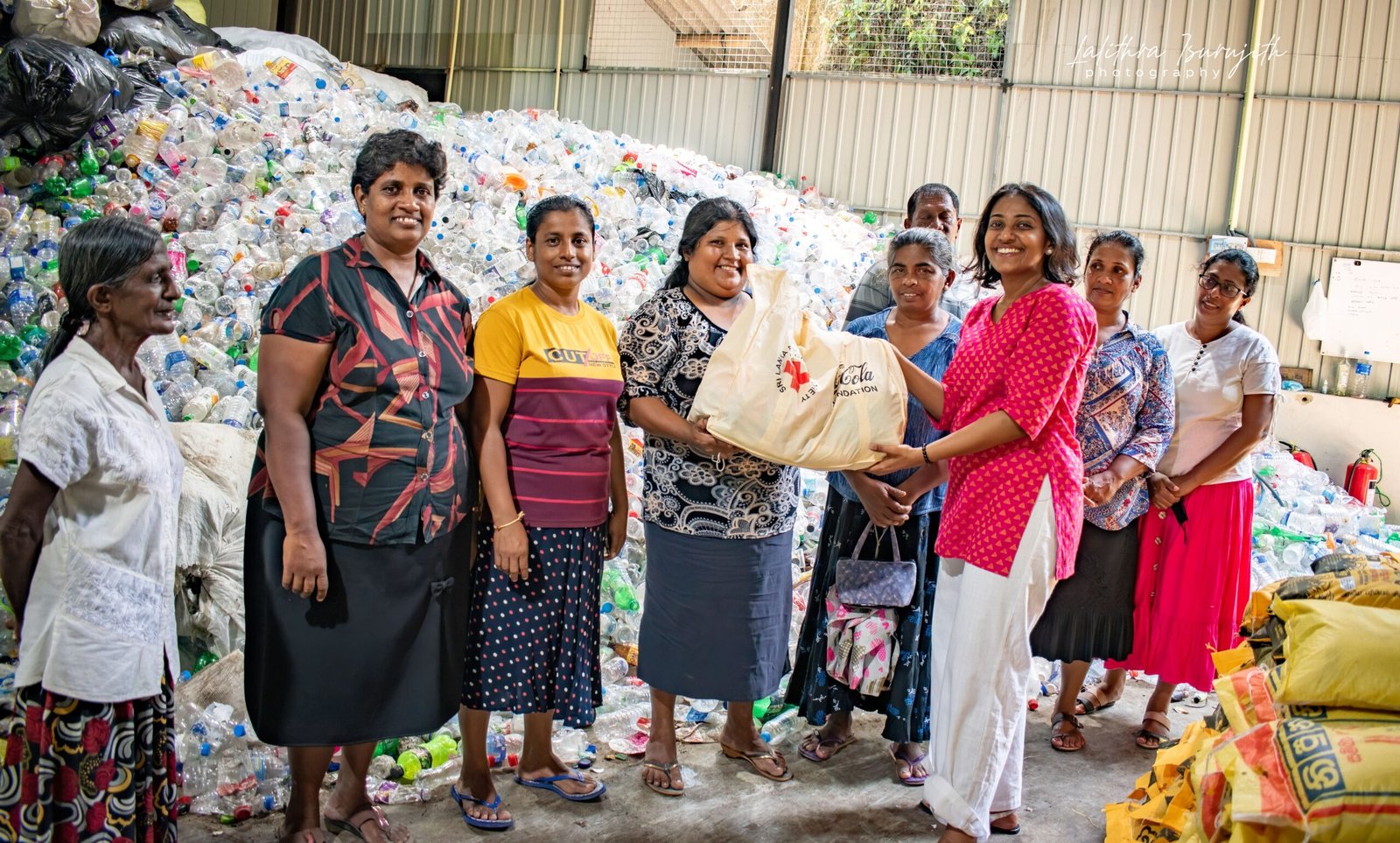 Coca-Cola அறக்கட்டளையிலிருந்து 7,800 வறிய குடும்பங்களுக்கு உதவி