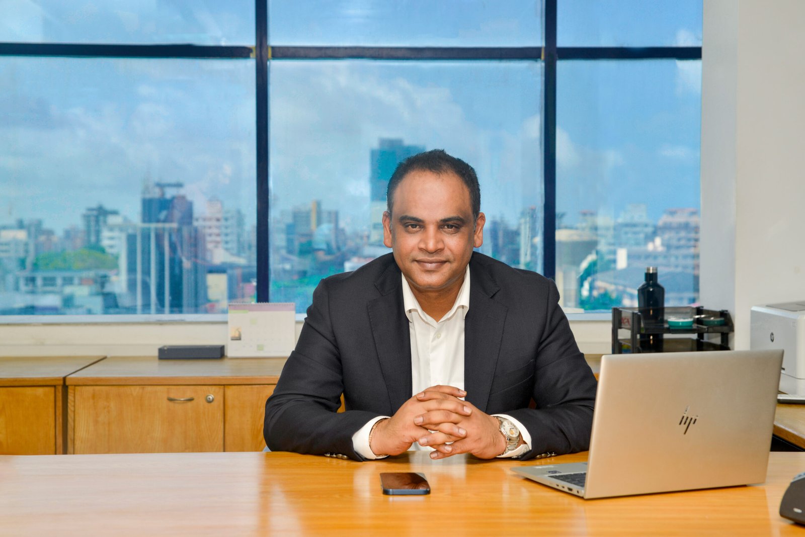 HUTCHISON ANNOUNCES MANAGEMENT CHANGE IN HUTCH SRI LANKA