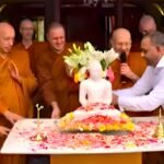 පෘතුගීසීන් ලංකාවට පැමිණ වසර 500 කට පසුව, ශ්රී ලංකාවෙන් පෘතුගාලයට බුද්ධ ප්රතිමාවක් පරිත්යාග කිරීම.