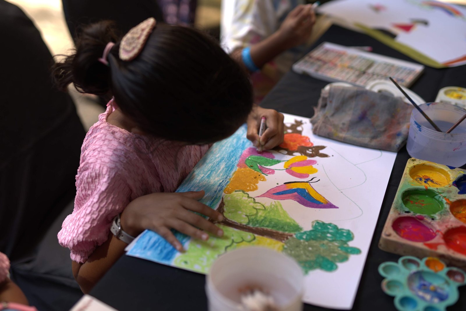 Kala Pola Concludes Its 32nd Edition with a Vibrant Showcase of Over 390 Artists