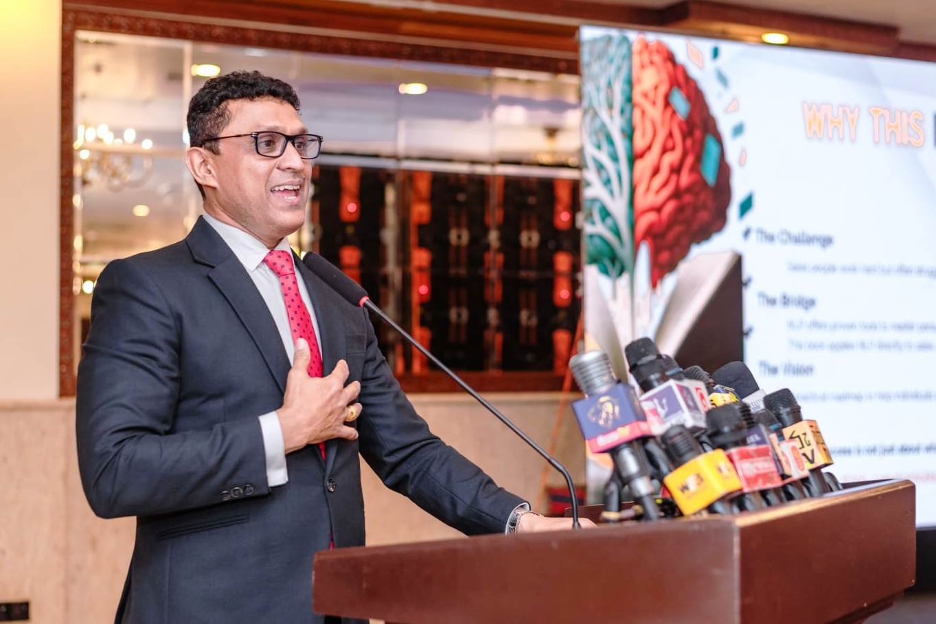 ආචාර්ය සේනක විජේසිංහ විසින් රචිත ‘How to Use NLP for Sales Success’ කෘතිය එළිදකී