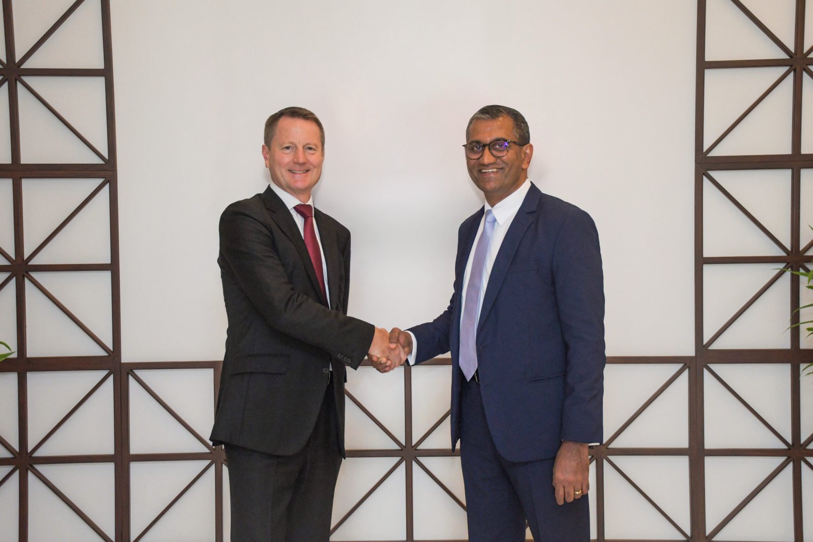 ශ්රී ලංකාවේ HSBC පාරිභෝගික බැංකු කටයුතු නේෂන්ස් ට්රස්ට් බැංකුව අත්පත් කරගනී