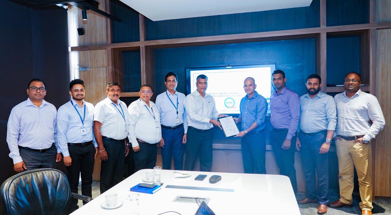 ඩේවිඩ් පීරිස් නිෂ්පාදන සංකීර්ණය ශුද්ධ ශුන්‍ය බලශක්ති සහතිකය හිමි කර ගනී