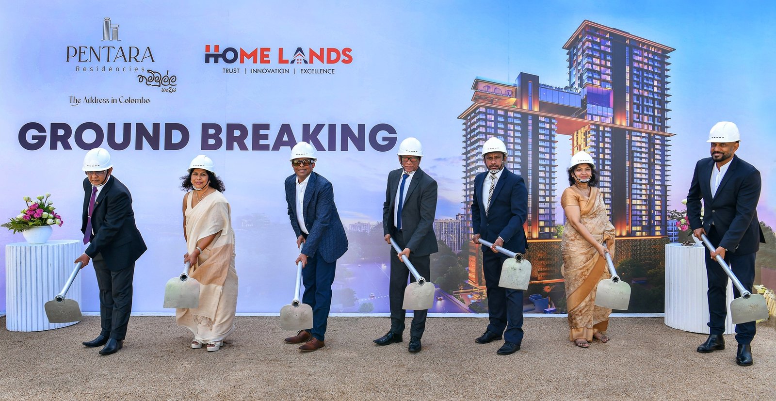 කොළඹ අහසට නැඟෙන සුඛෝපභෝගීත්වයේ සංකේතය, තුම්මුල්ල හංදියේ හෝම් ලෑන්ඩ්ස් Pentara Residencies නිවාස සංකීර්ණයට මුල්ගල් තැබේ.