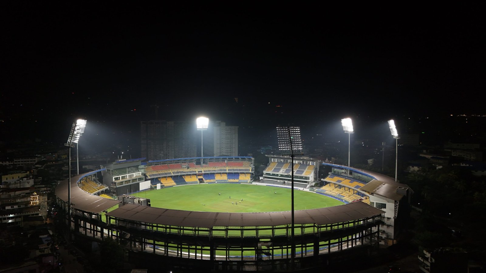 DIMO, ශ්‍රී ලංකාවේ ප්‍රථම ICC ප්‍රමිතීන්ට අනුකුල LED floodlight පද්ධති අන්තර්ජාතික ක්‍රිකට් ක්‍රීඩාංගන දෙකක් තුළ ස්ථාපිත කරයි