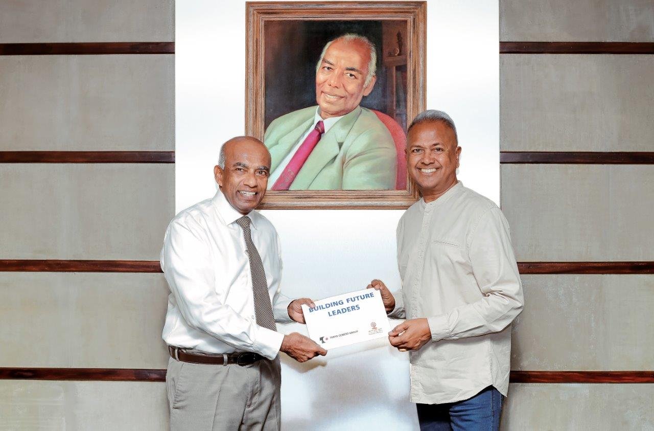 පාසැල් ක්රිකට් හපනුන් බිහිකරන ටෝකියෝ සිමෙන්ති සමූහය සහ ගුණ ජය සතුට පදනමේ දශකයක එකමුතුව