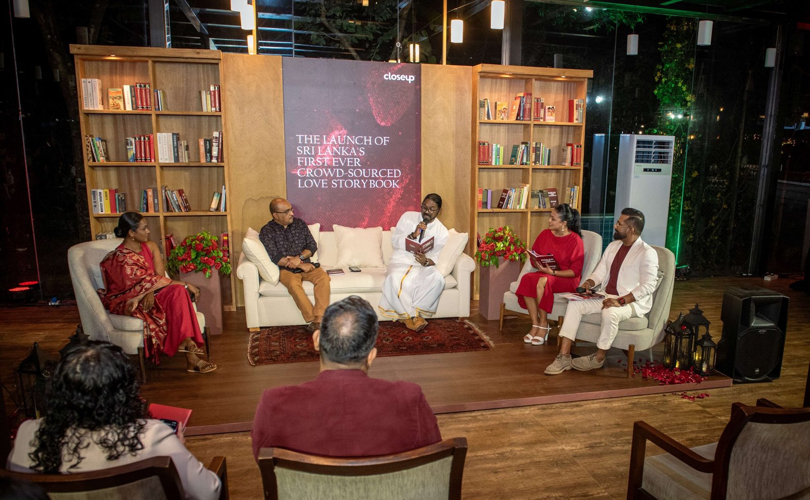 Closeup launches Sri Lanka’s first ever crowdsourced love story book ‘Break The Barrier’