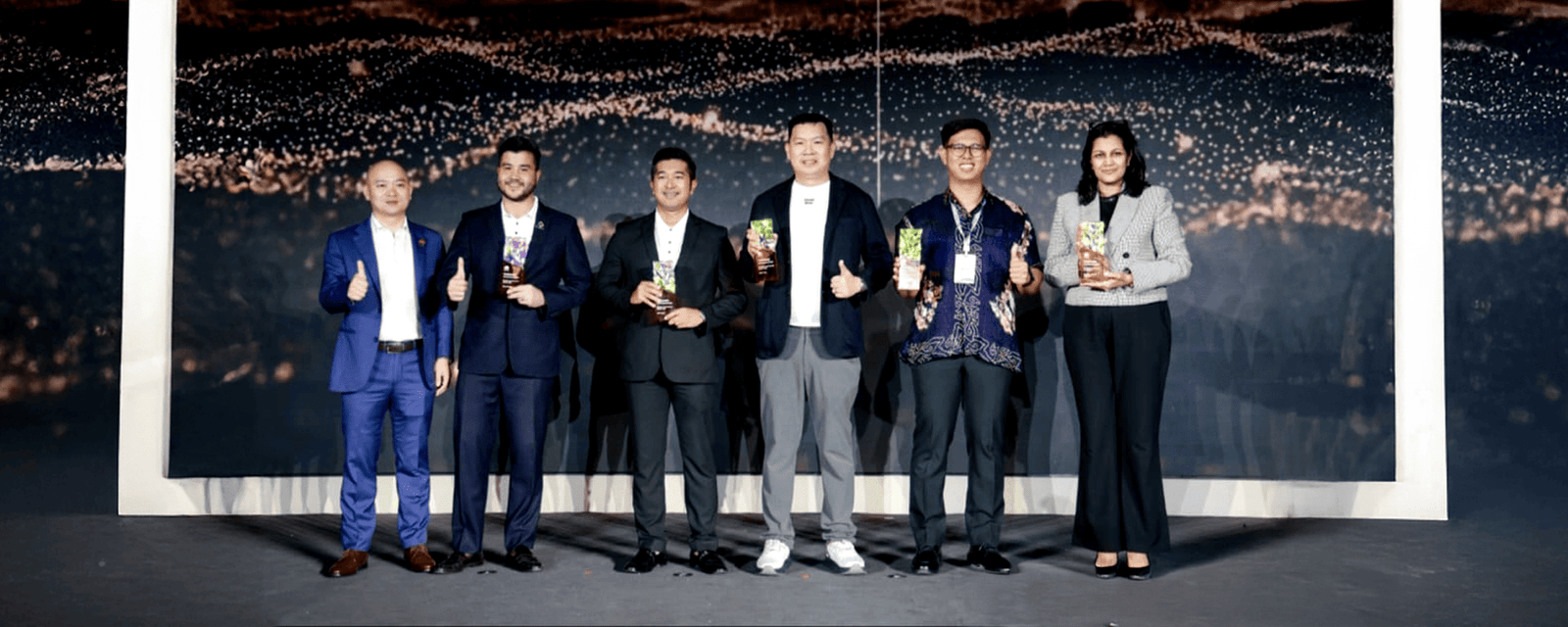 Sri Lankan Pride, Global Glory: Solar Booze Sweeps Service and Performance Excellence Awards